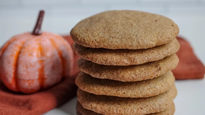 A stack of cookies