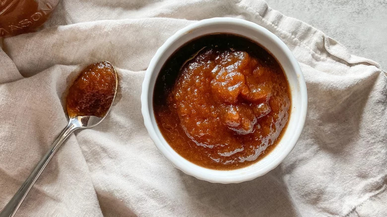 A bowl of apple butter