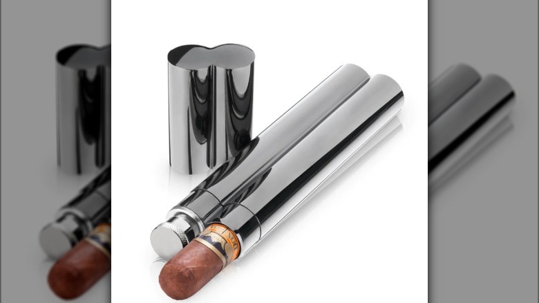 Viski cigar holder and flask