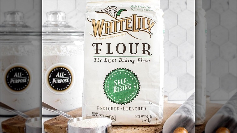 White Lily flour bag 