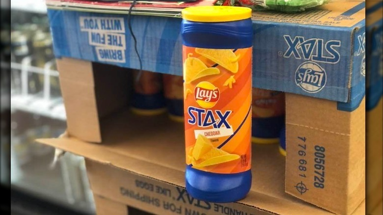 lays stax cheddar chips