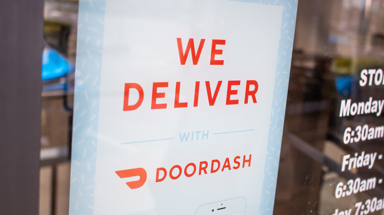 storefront doordash delivery sign