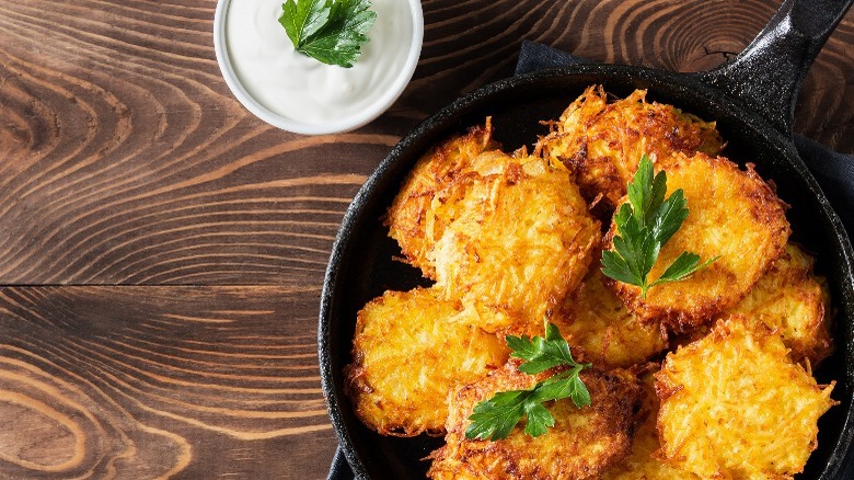 latkes in pan