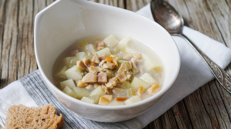 Rhode Island Clam Chowder 