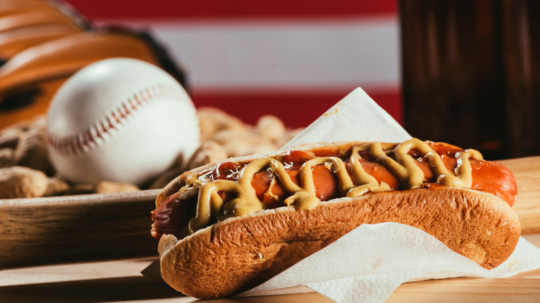 Chia sẻ 55 về MLB hot dogs  cdgdbentreeduvn