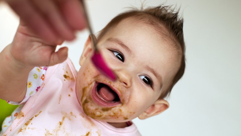 baby eating