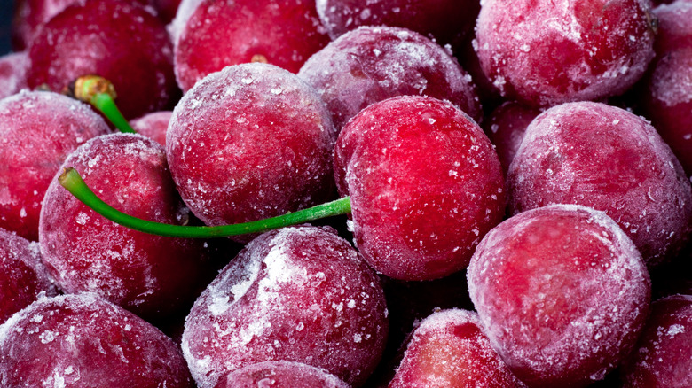 Frozen sweet cherries