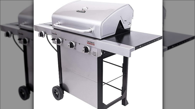 Char-Broil grill with infrared features