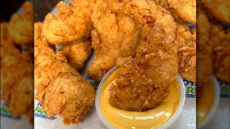 Fried Chicken with Honey Mustard Sauce 