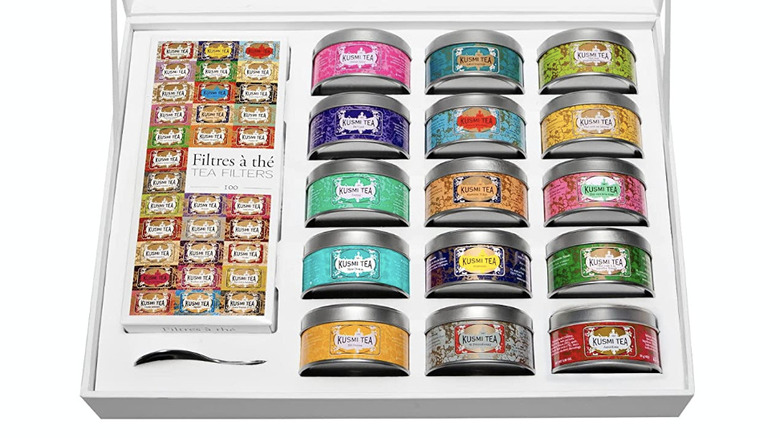 Box of Kusmi tea tins