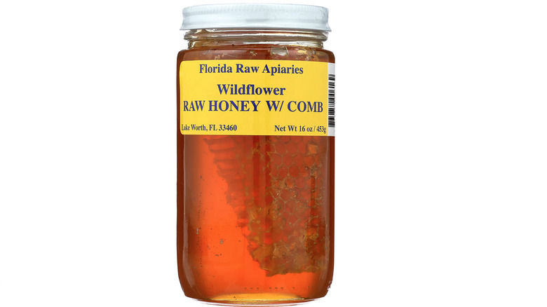 Buzzn Bee raw wildflower honey