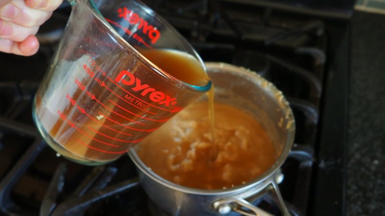 how to make lump-free gravy