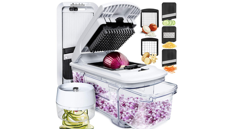 Fullstar vegetable chopper and mandoline slicer