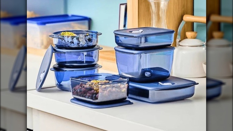 Tupperware Vent 'n Serve set