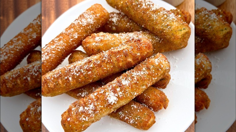 Big Mozz mozzarella sticks plate