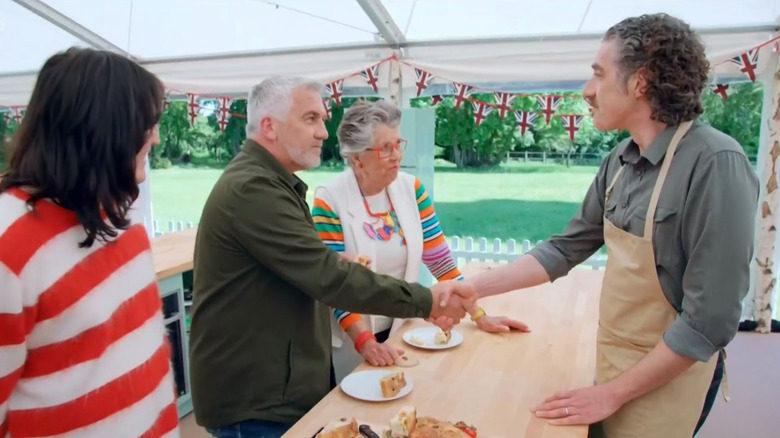 Giuseppe Dell'Anno receives a Paul Hollywood handshake handshake