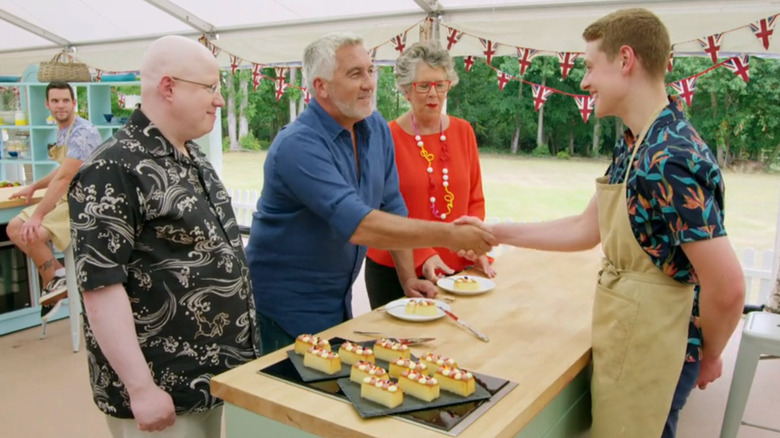 Peter Sawkins receives a Paul Hollywood handshake