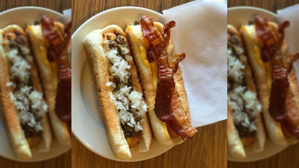 Massachusetts: Graham's Hot Dogs
