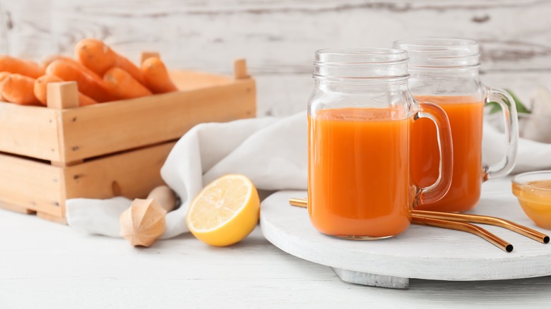 nutritional fresh carrot juice