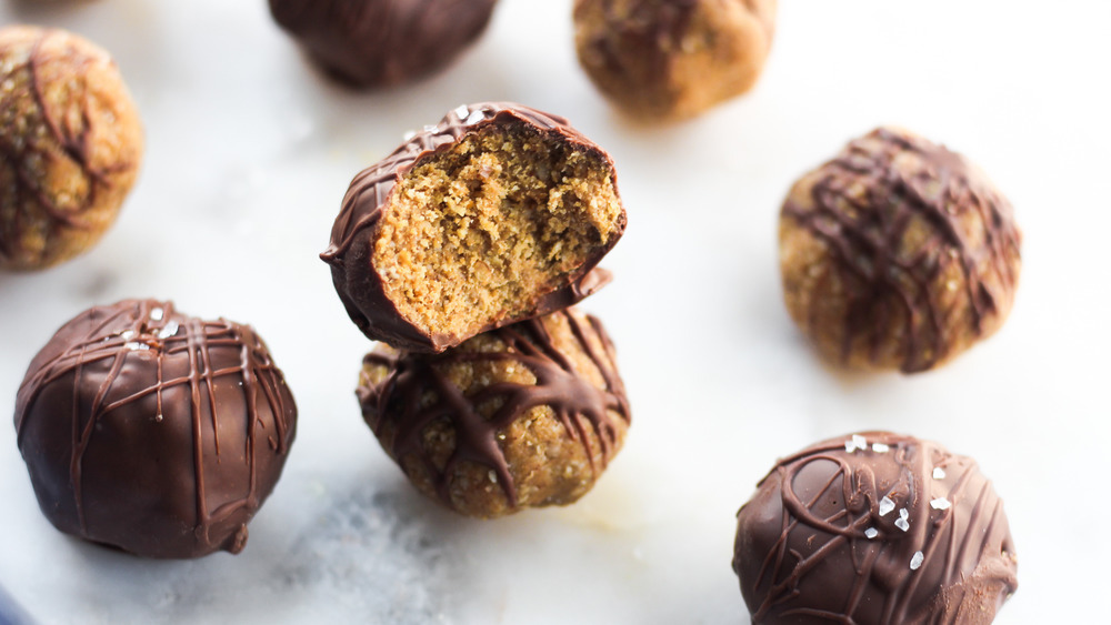 No-bake peanut butter balls