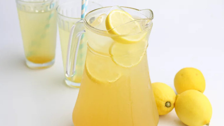 pitcher and glasses of lemonade