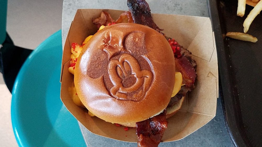 Cosmic Ray's Starlight Cafe burger at magic kingdom