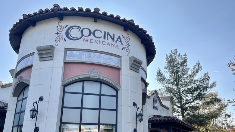 cocina mexicana universal studios hollywood mexican food theme park