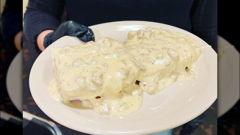 Doodles biscuits and gravy plate