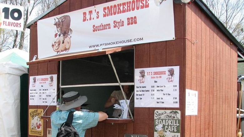 B.T.'s Smokehouse order window