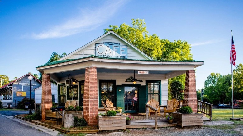 Whistle Stop Café Georgia in daytime