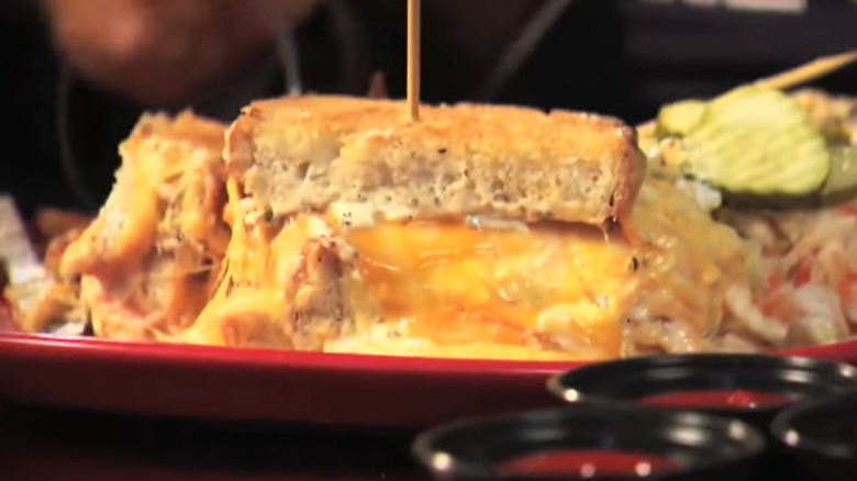 Man v food grilled cheese