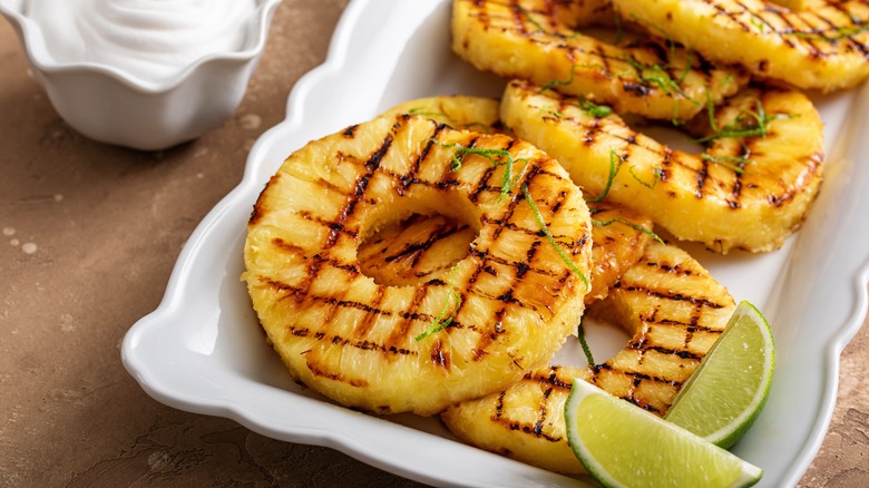 grilled pineapple rings