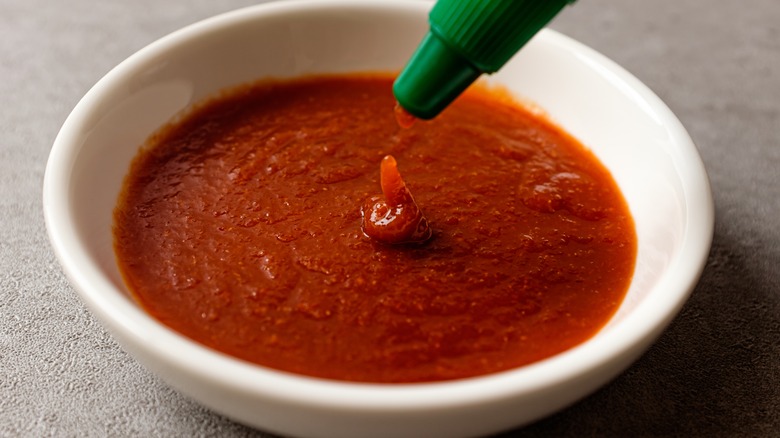 bowl of sriracha sauce