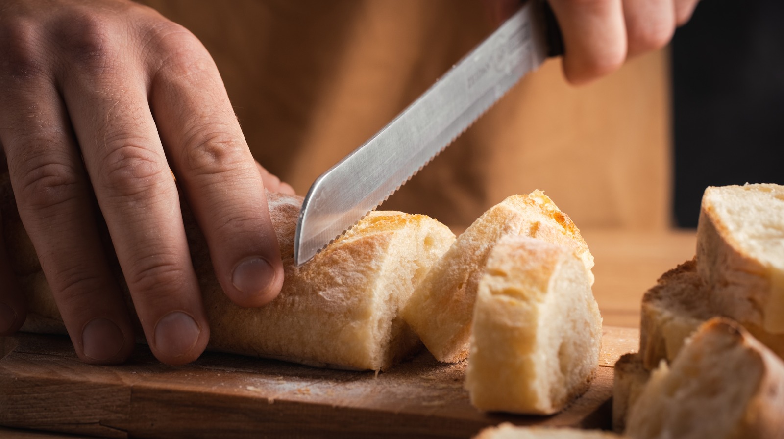 Why We Love the Mercer Millennia Wide 10-inch Bread Knife