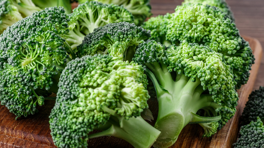 Broccoli on a cutting board