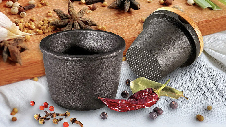 Zassenhaus Cast Iron Spice Grinding Set 