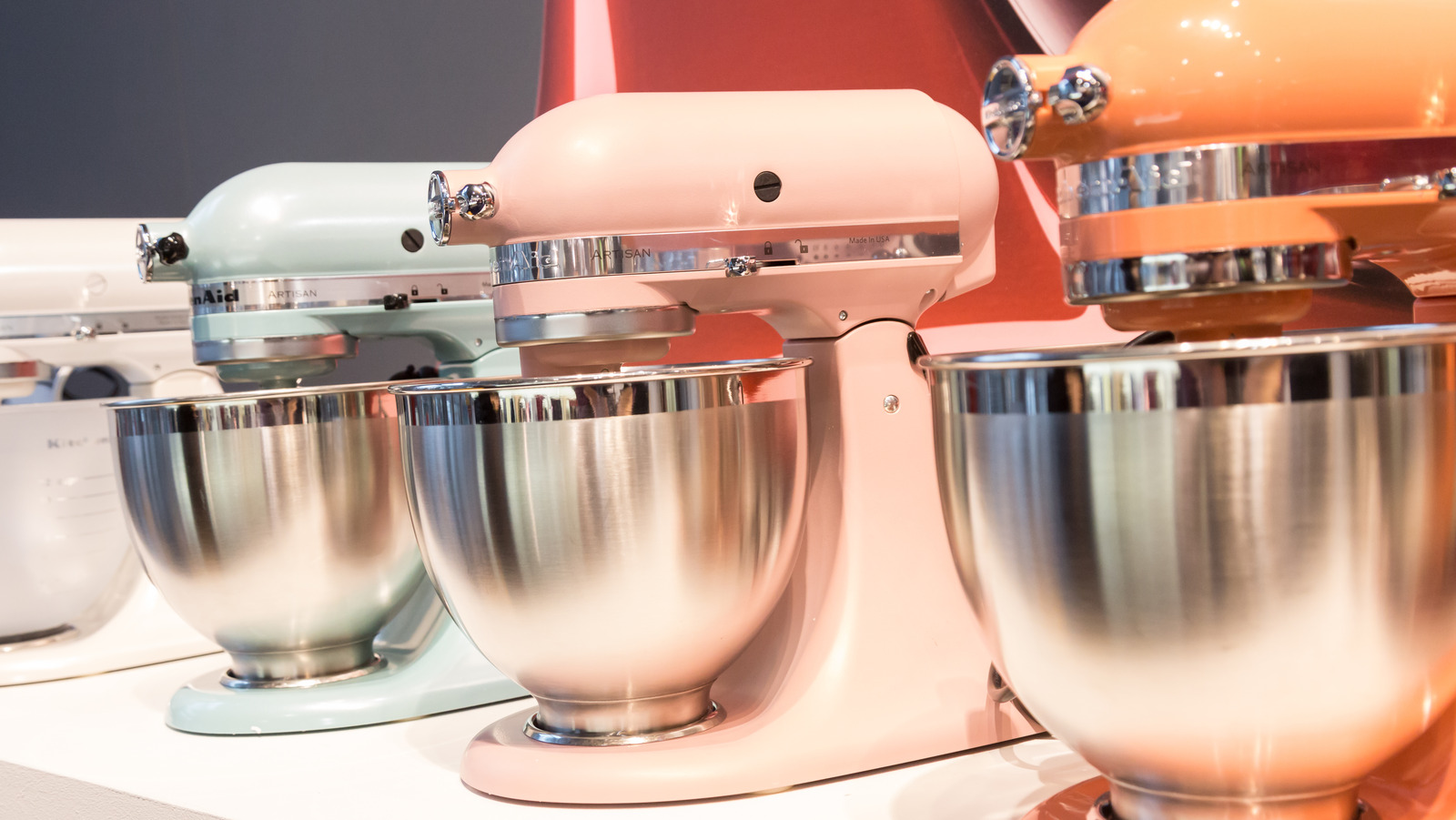 KitchenAid vs. Bosch: Which Stand Mixer is Best? 