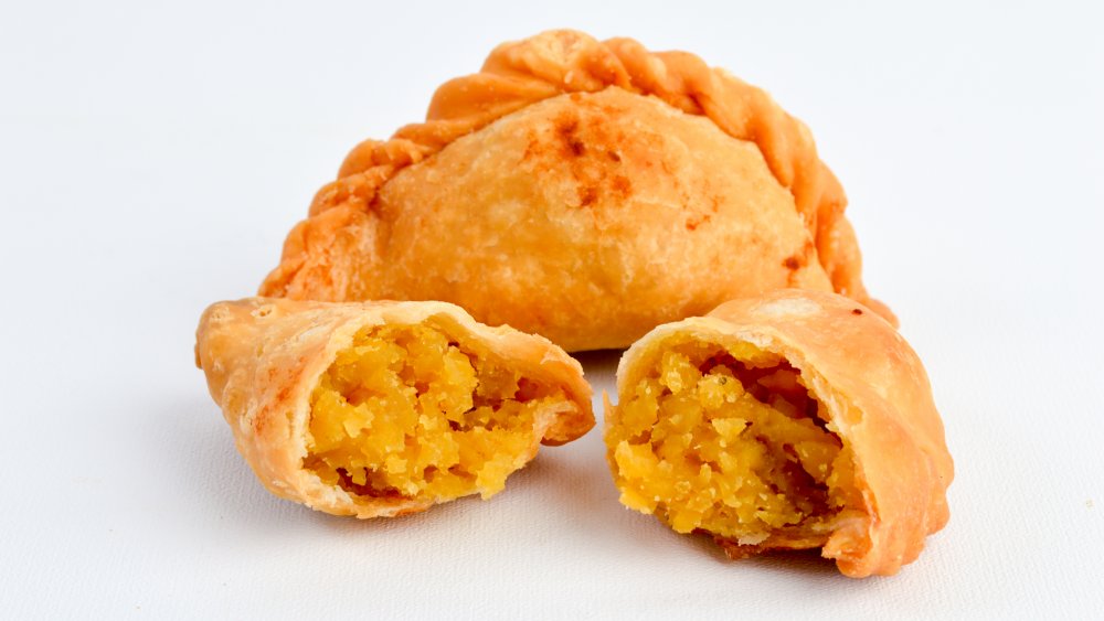 Curry puff