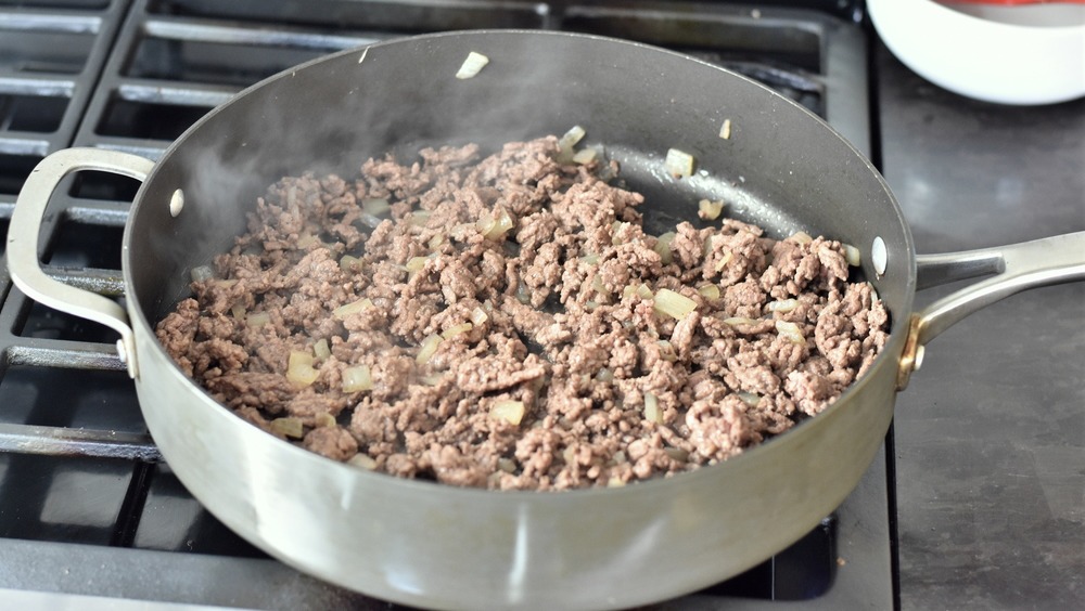 browning ground beef in skillet