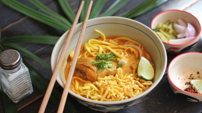 khao soi yellow curry noodles