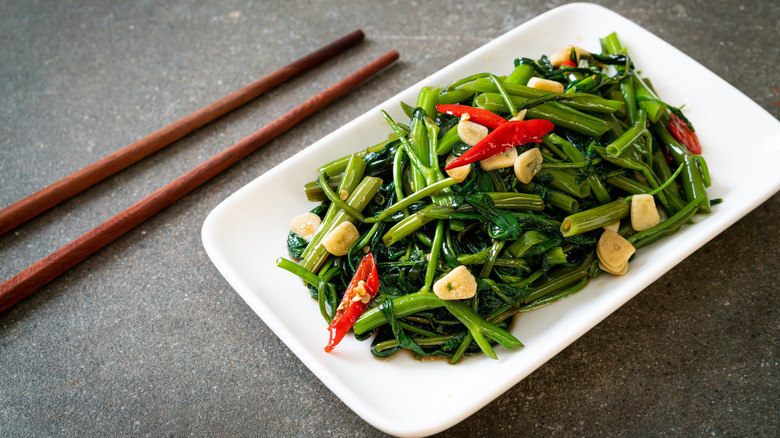 pak boong stir fried morning glory