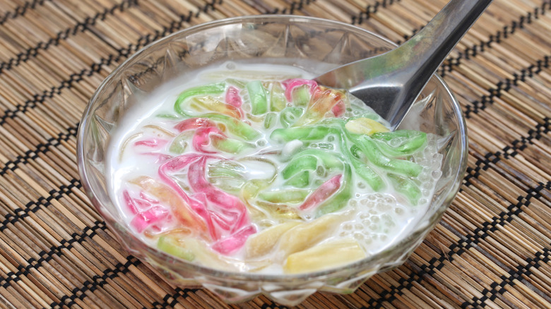 Ruam mit thai jelly dessert