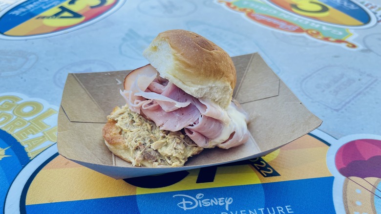 Disneyland Cubano Slider 