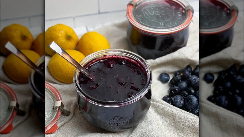 Blueberry sauce with lemons and blueberries