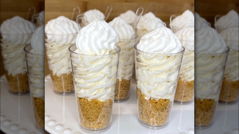 Cheesecake mousse parfaits