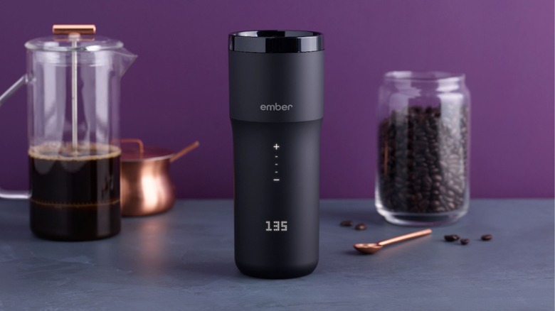 Smart Mug with coffee press and coffee