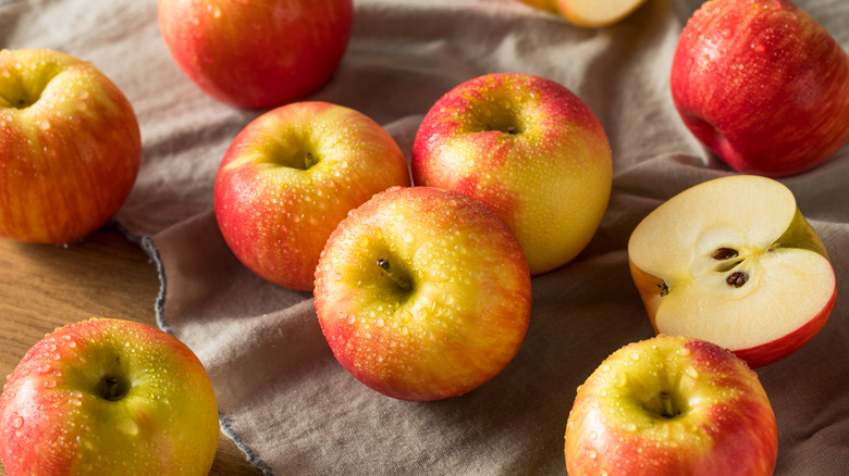 Honeycrisp Apples on a tablecloth 