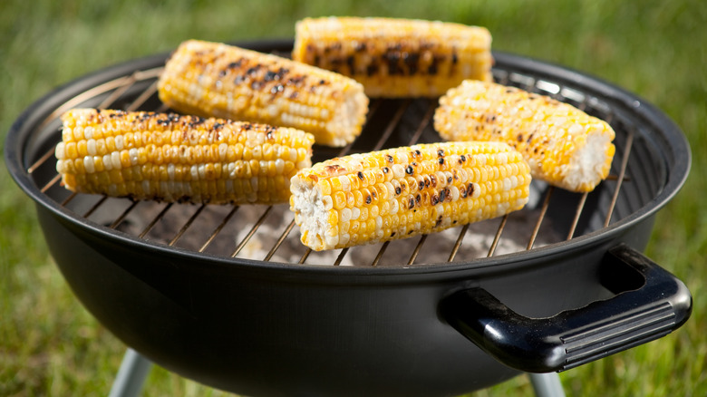 Grilled corn on the cob