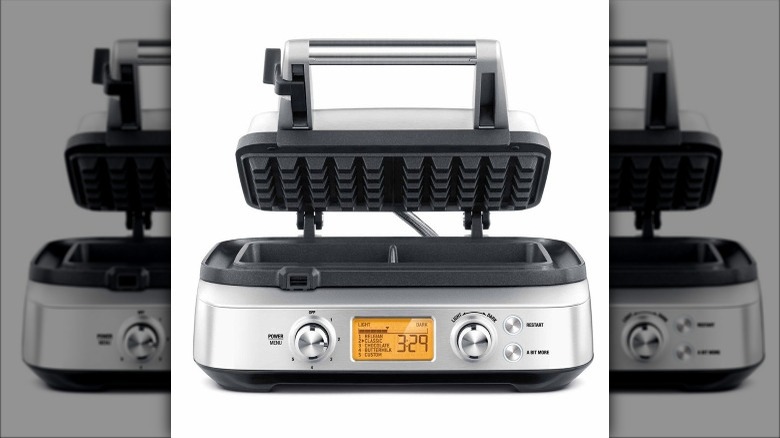 waffle iron with digital screen