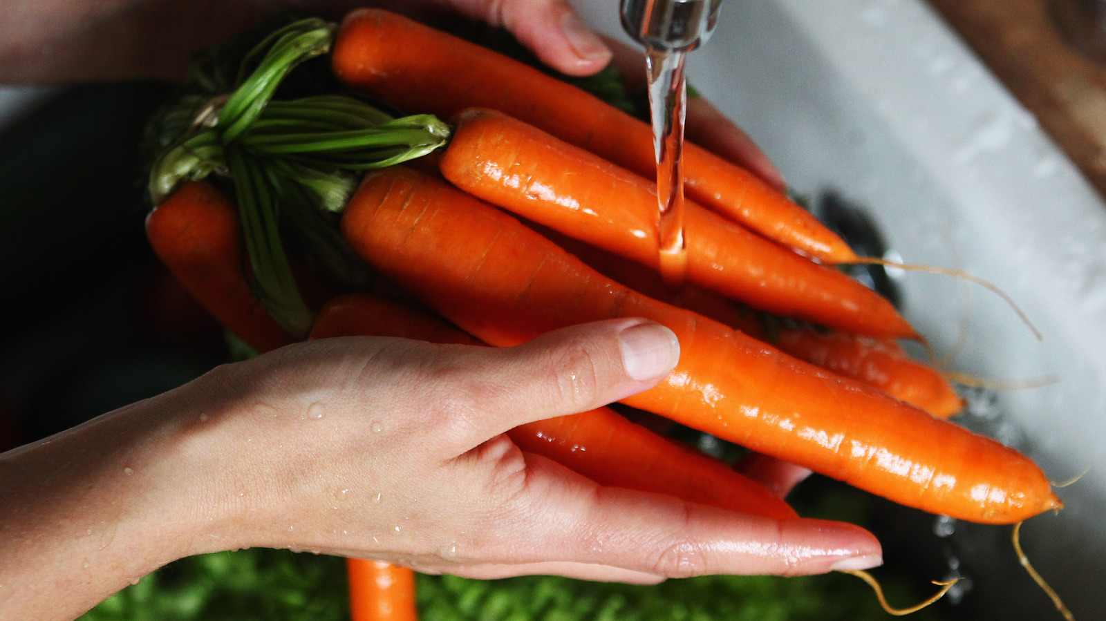 the-best-way-to-clean-carrots